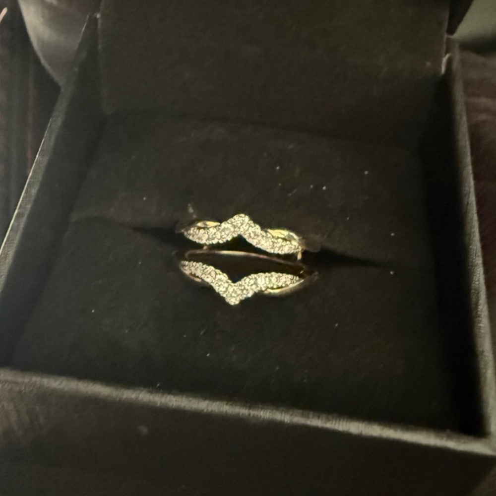 Elegant Gold and Silver Wave Ring